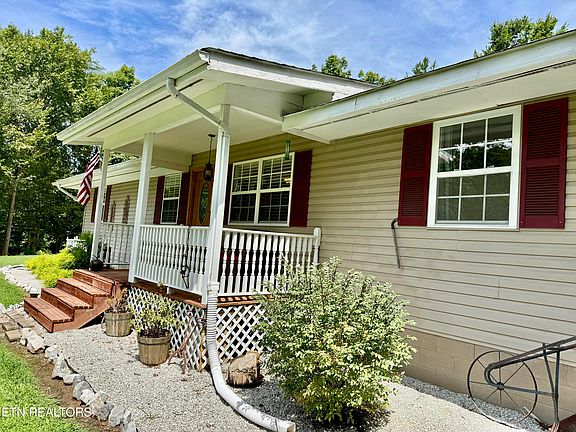 4th image of 531 Winona Rd