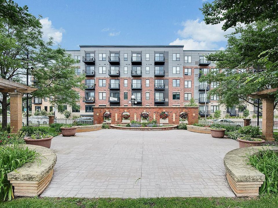1st image of 445 Wacouta St Unit 307