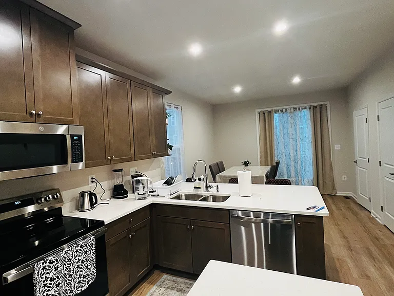 4944 Dunhaven Dr — Photo 8