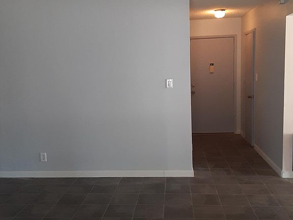 4th image of 4469 Skyview Dr
