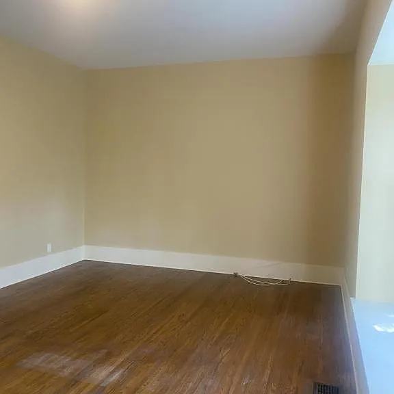 144 Gibbs St #1 — Photo 4