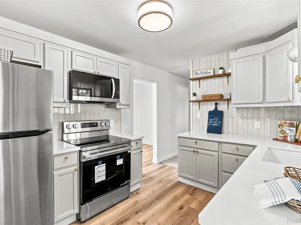 4099 E Atherton Rd, Burton, MI 48519