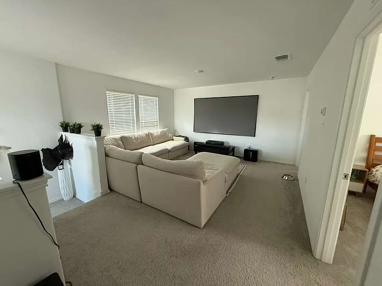 128 Bennington Dr — Photo 13