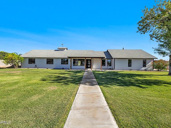 3rd image of 8663 E WINNSTON Circle