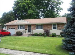 105 Seminary St, Bergenfield, NJ 07621