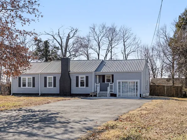 302 Hickory Dr, Shelbyville, TN 37160