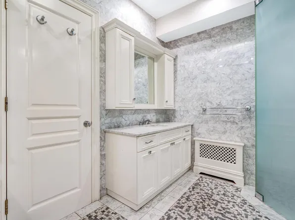 850 East 23rd Street image 34 of 47