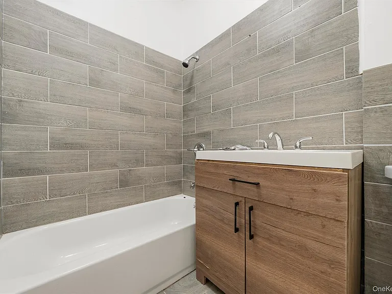 413 Liberty St — Photo 23
