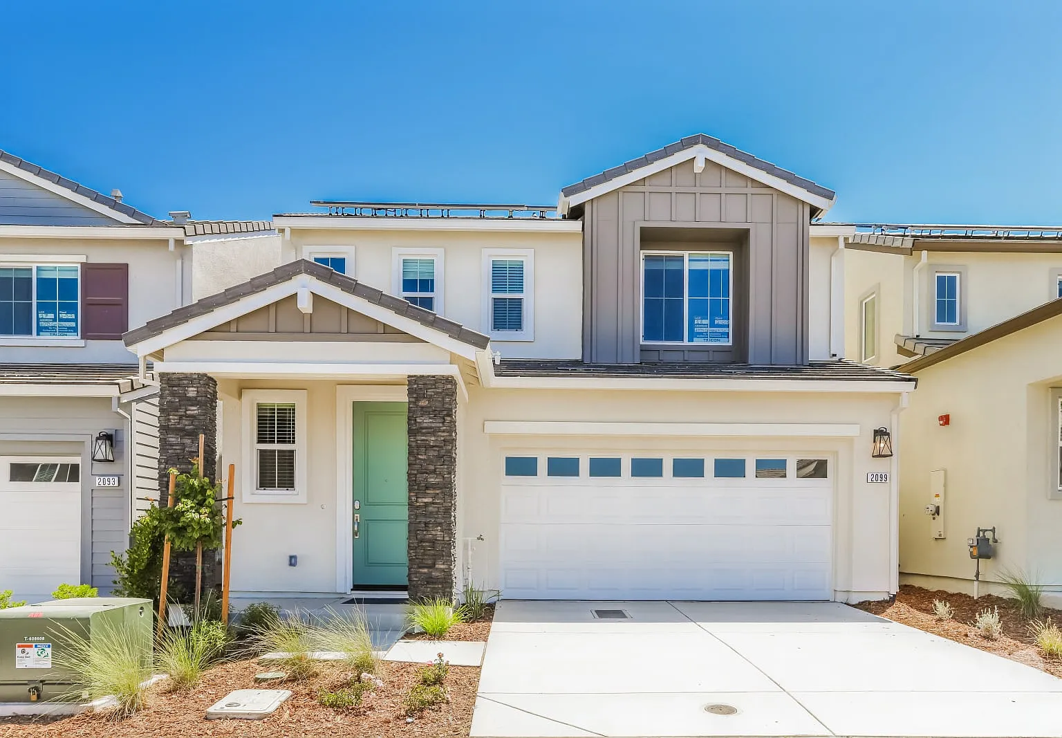 2099 Comstock Lane Lincoln CA — Photo 1