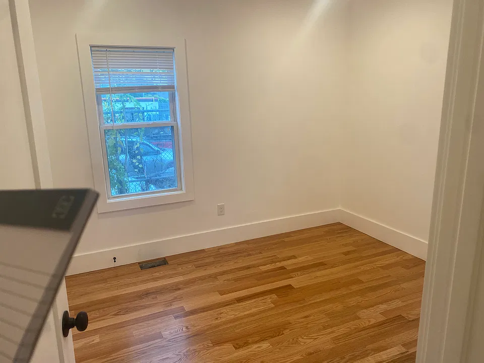 56 Robin St #1