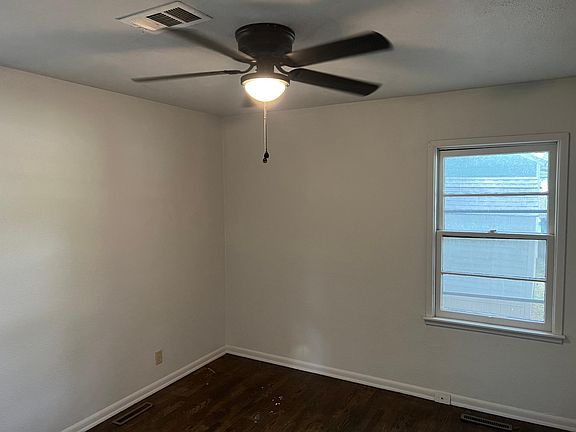 5th image of 625 N College St
