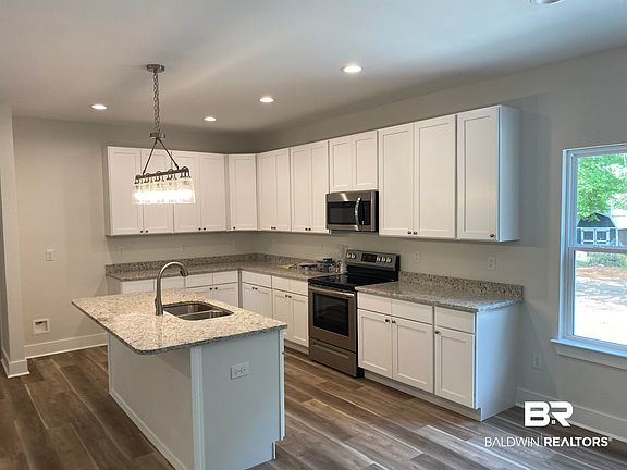 3rd image of 22586 Circle Dr