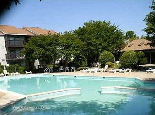 322 Pacific Dr, Hampton, VA 23666