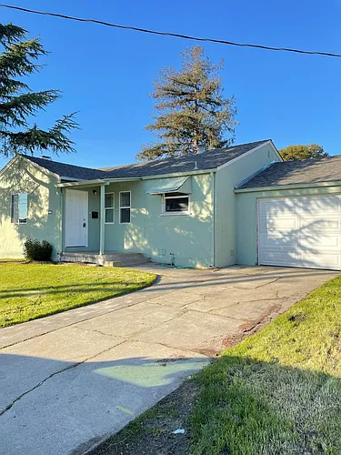 4158 David St Photo 1