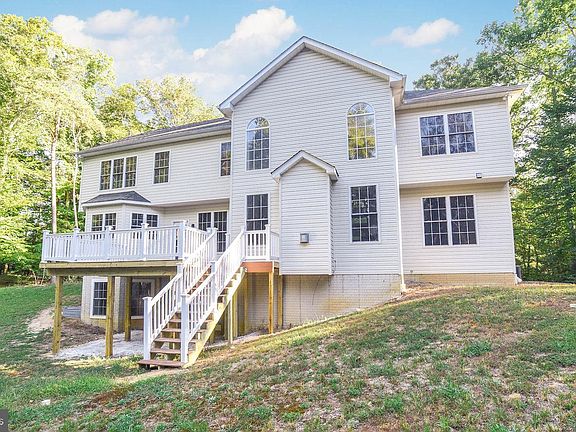 3rd image of 5829 Lockmere Pl