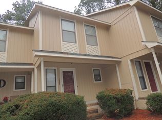 1209 Huntsman Ct, Fayetteville, NC 28303