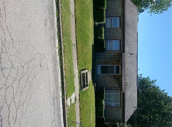 1st image of 1154 Park St