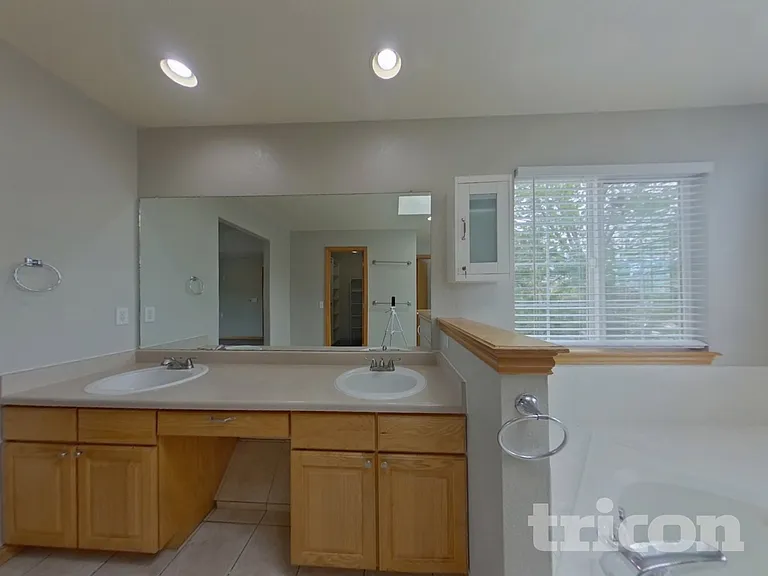 18659 E Hamilton Dr — Photo 10
