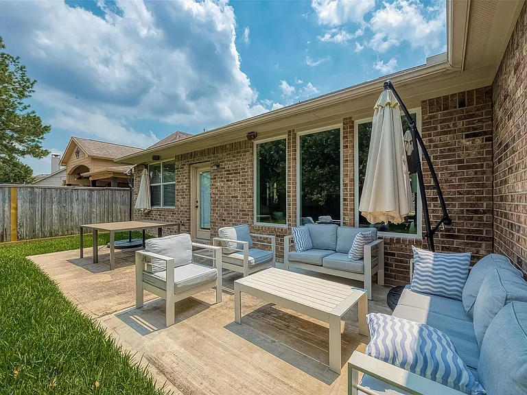 167 Pinto Point Pl — Photo 35