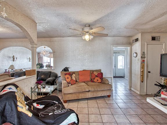 4th image of 324 Valley Fair Way