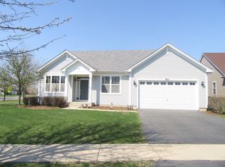 523 Homeview Dr, Oswego, IL