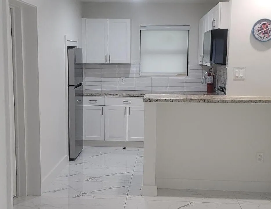 26 NE 3rd St