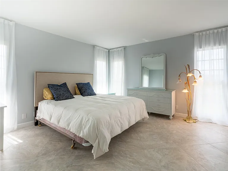 2850 N Palm Aire Dr #601 — Photo 25