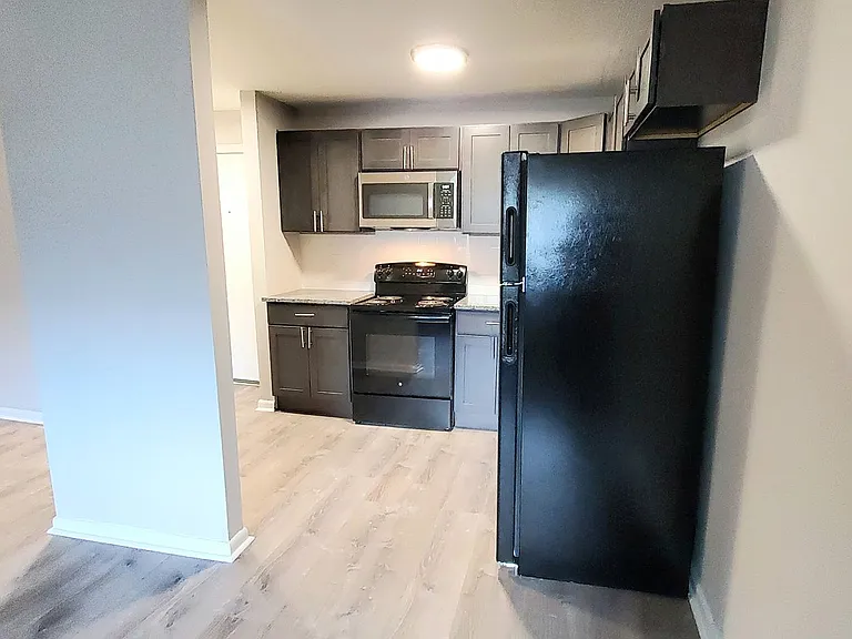 Villa Square LLC — Photo 34