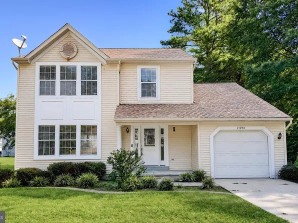 21250 Scarborough Dr, Lexington Park, MD 20653