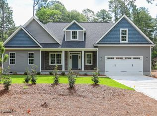 40 Saint Andrews Dr, Pinehurst, NC 28374