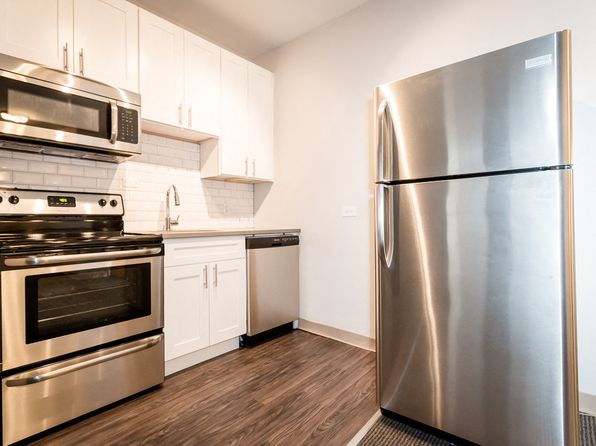 5345 S Harper Ave #5345-401