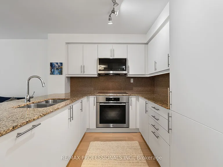 1 Bedford Rd #515 — Photo 13