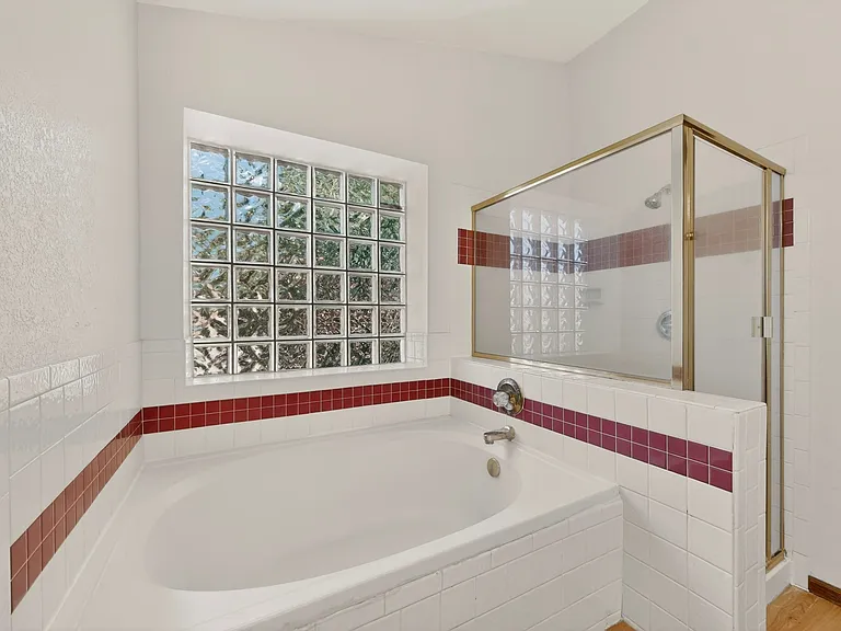 8908 Henriette Wyeth Dr NE — Photo 21