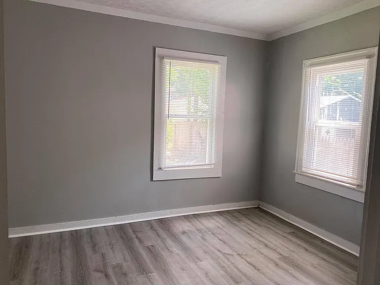 4031 Boulevard Pl — Photo 4