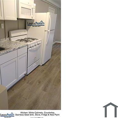2nd image of 22100 Hawthorne St #1A
