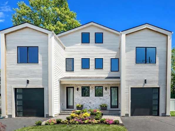 156 Langley Rd, Newton Center, MA 02459