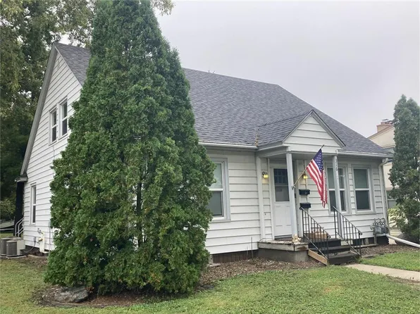 316 6th St NW, Faribault, MN 55021