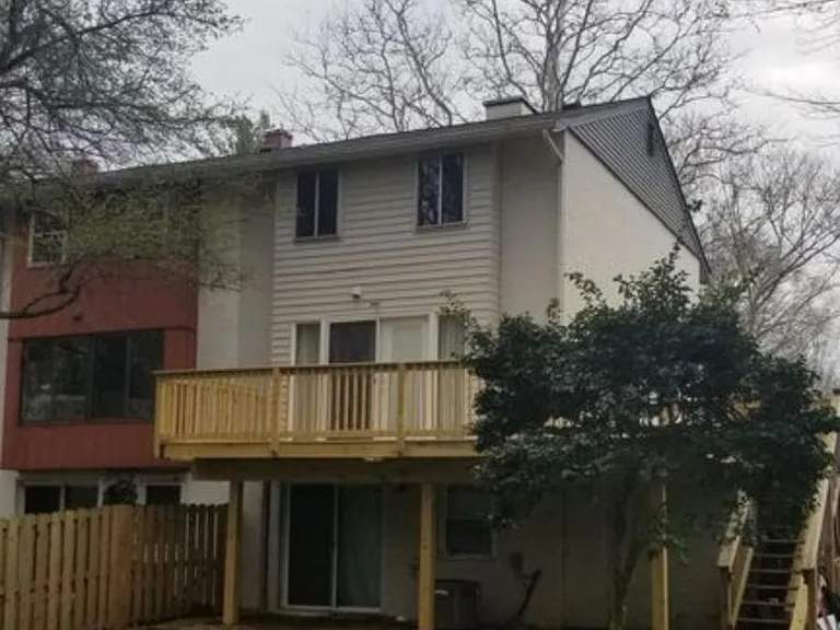 5468 Endicott Ln — Photo 2