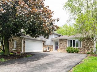 1611 Stoddard Ave, Wheaton, IL 60187