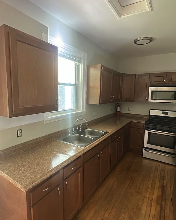 1st image of 3 Stillwater Rd #2L