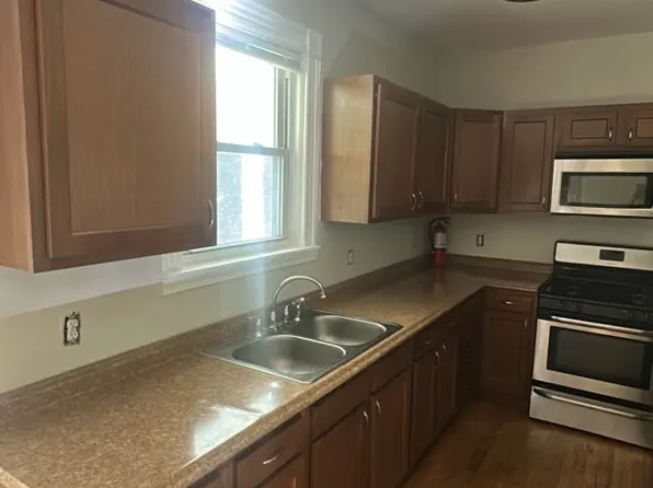 3 Stillwater Rd #2L, Smithfield, RI 02917
