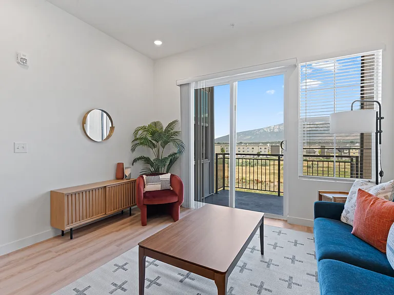 188 N 800th St E #4 — Photo 12