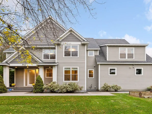 792 Hilltop Rd, Mendota Heights, MN 55118