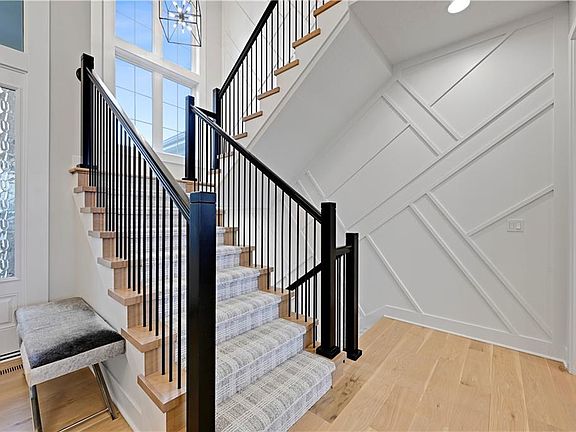 5th image of 17100 Earnshaw St