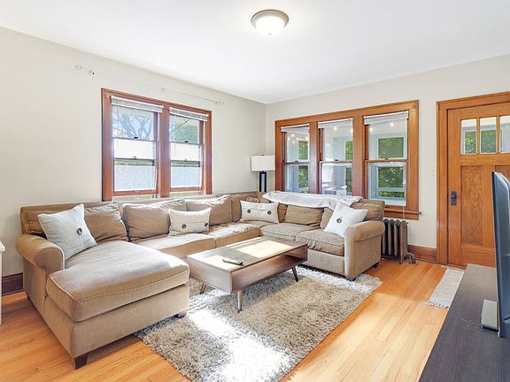 5th image of 442 Pierce St N