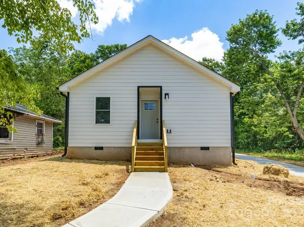 1309 Old Charlotte Rd, Statesville, NC 28677