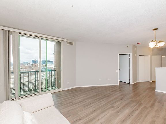 4th image of 600 N Kingsbury St APT 1014