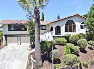 10131 Hillcrest Rd, Cupertino, CA 95014