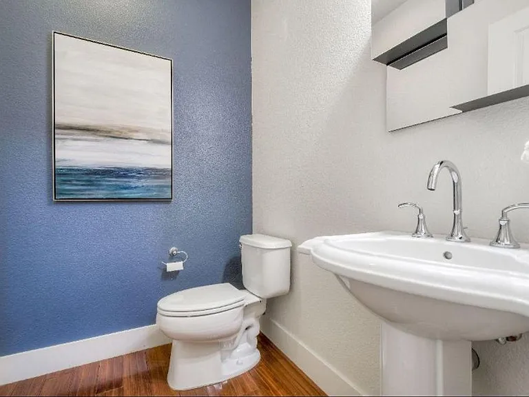 405 Washington Sq #19 — Photo 31