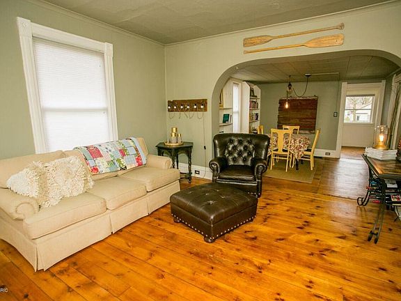 3rd image of 507 Elliott Ave